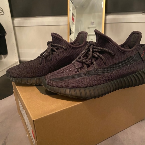 YEEZY 350 BLACK REFLECTIVE - Picture 6 of 7